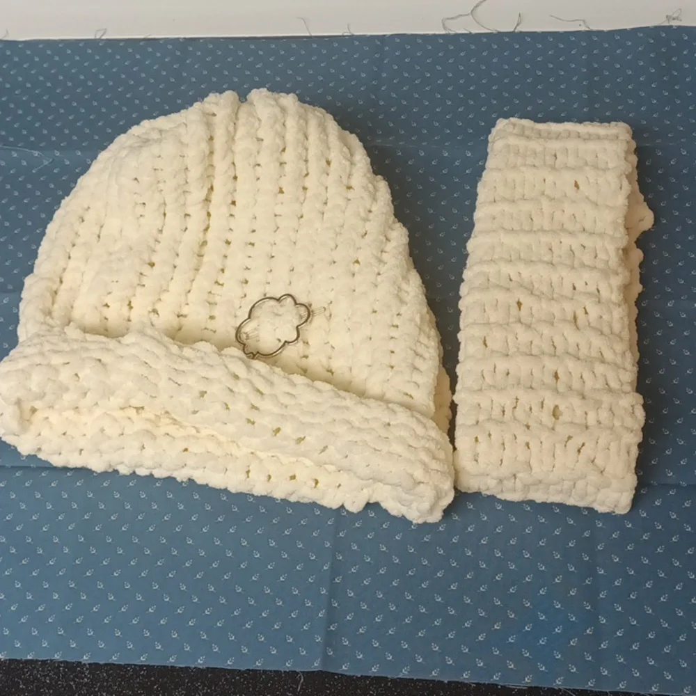 Womens Hat Headband loom knit cream white soft stretch Cloud charm accessory